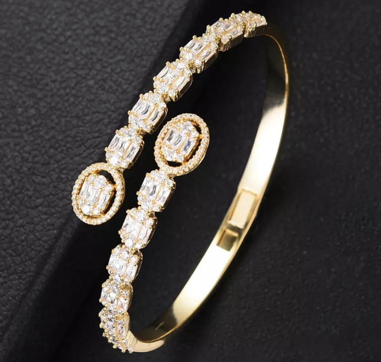 Gold Baguette Bangle